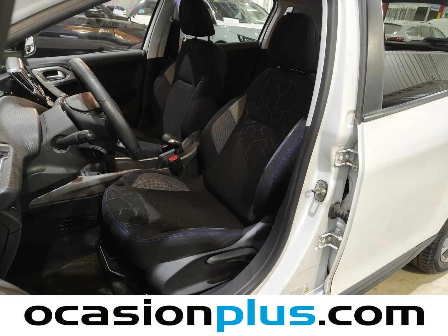 Foto Peugeot 2008 Peugeot 2008 BlueHDi 100 S&S Style (100 CV)