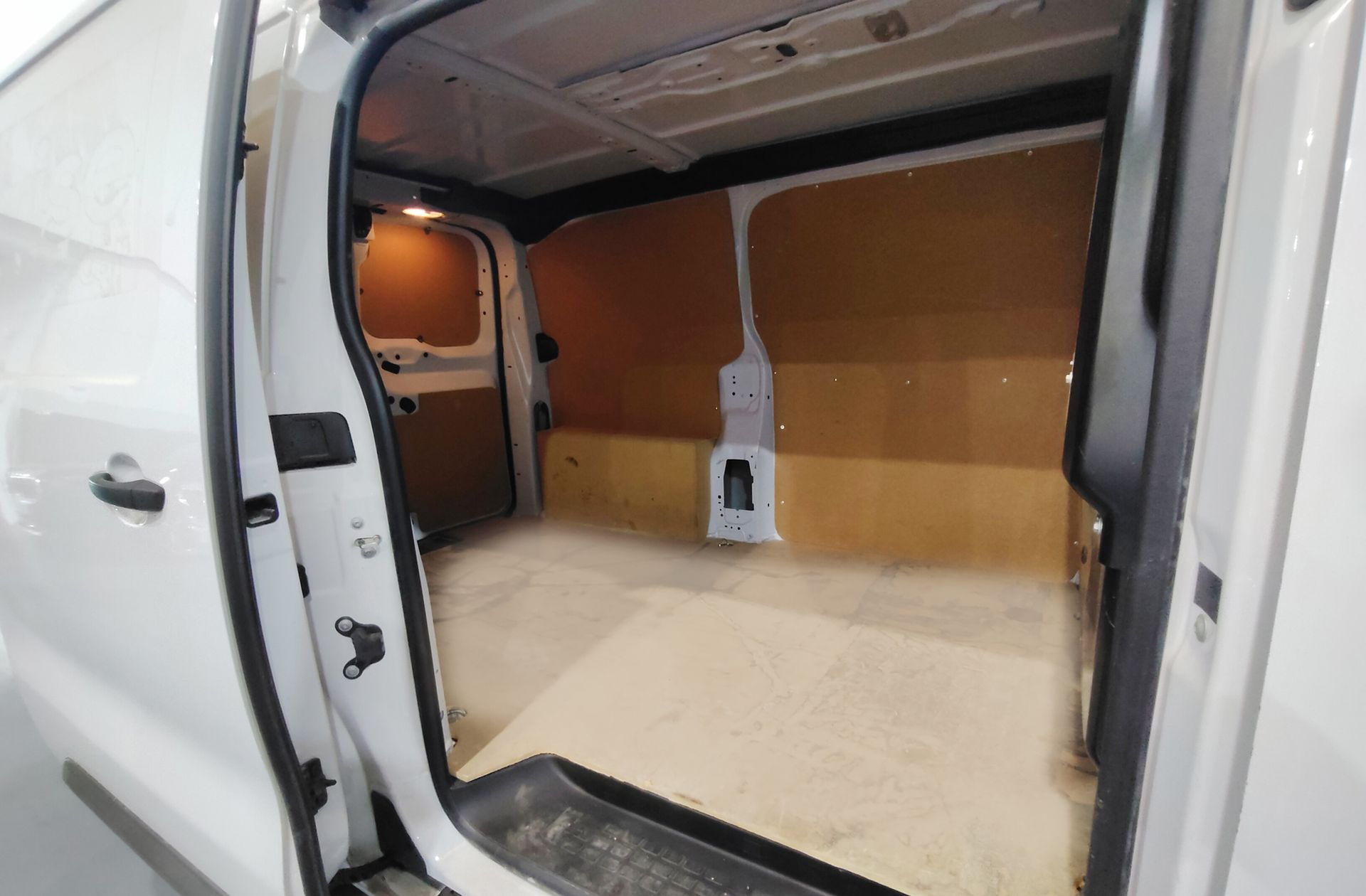 Citroën Jumpy Furgon BlueHDi 120 Talla M - foto 14