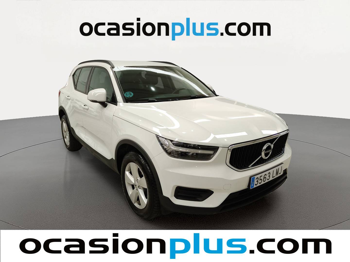 Foto delantera Volvo XC40 Volvo XC40 T2 Momentum Core (129 CV) derecha
