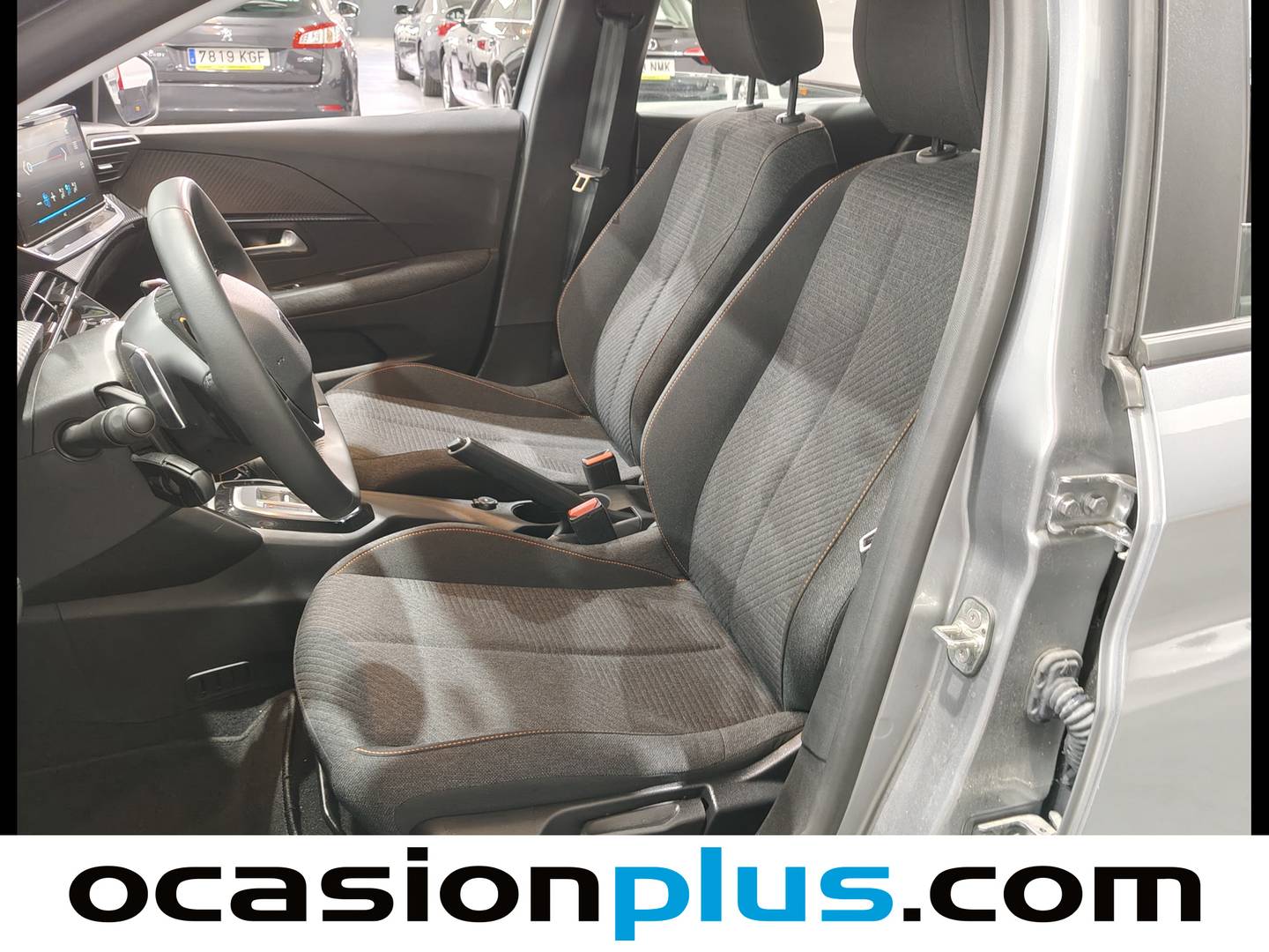 Foto asientos delanteros Peugeot 208 Peugeot 208 Style Hybrid 110 eDCS6 (110 CV)