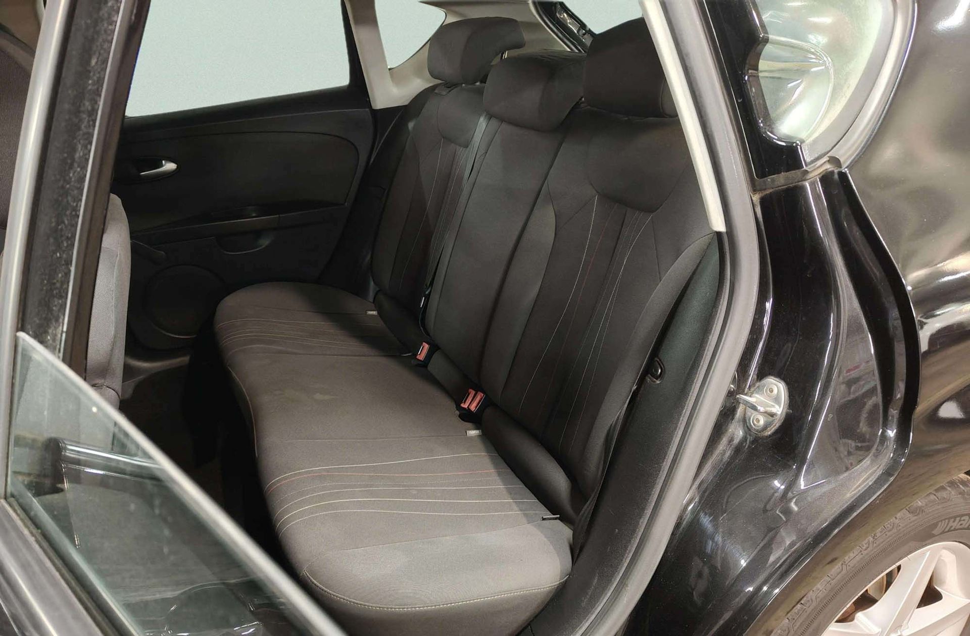 SEAT León 1.6 TDI Reference Copa - foto 9