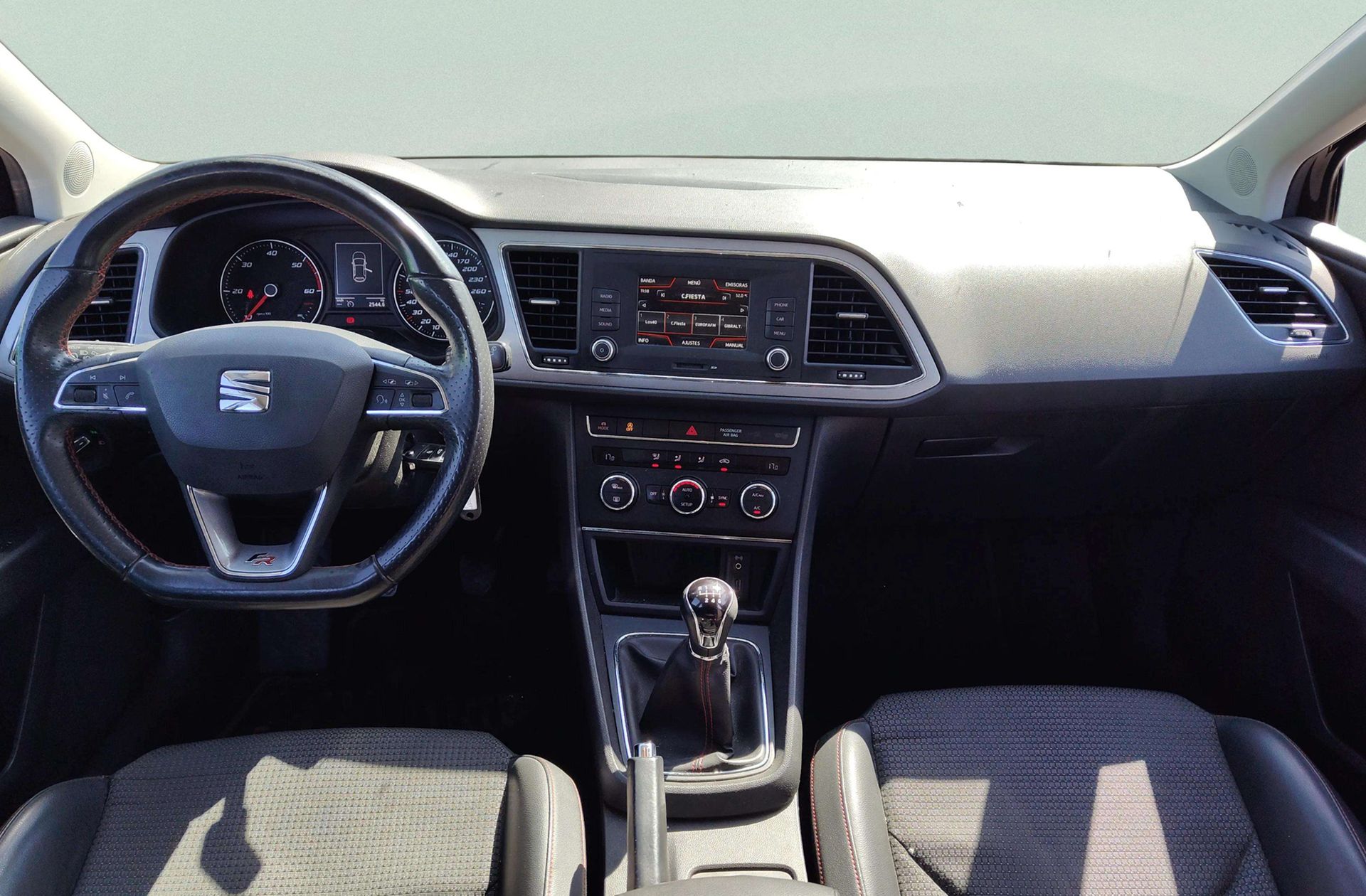 SEAT León ST 2.0 TDI FR - foto 6
