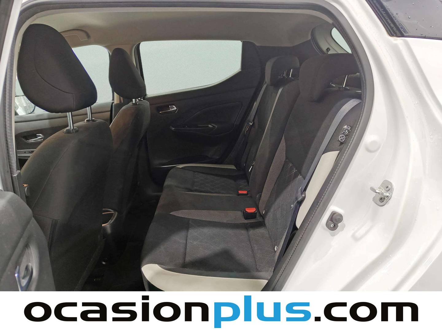 Foto asientos traseros Nissan Micra Nissan Micra IG-T N-Design Black (92 CV)