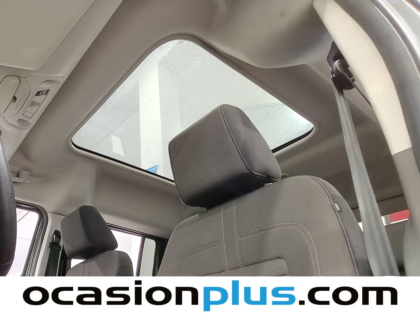 Foto Ford Tourneo Connect Ford Tourneo Connect 1.5 TDCI Titanium (120 CV)
