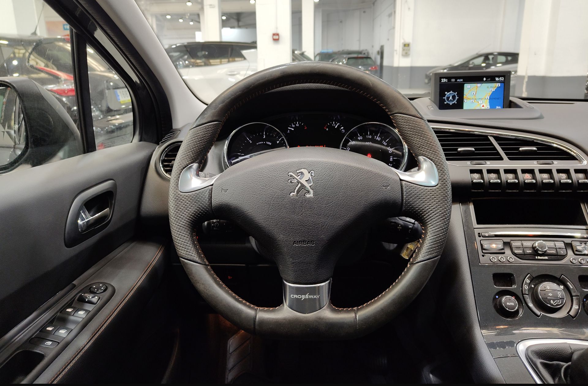 Peugeot 3008 1.6 BlueHDi Crossway - foto 25