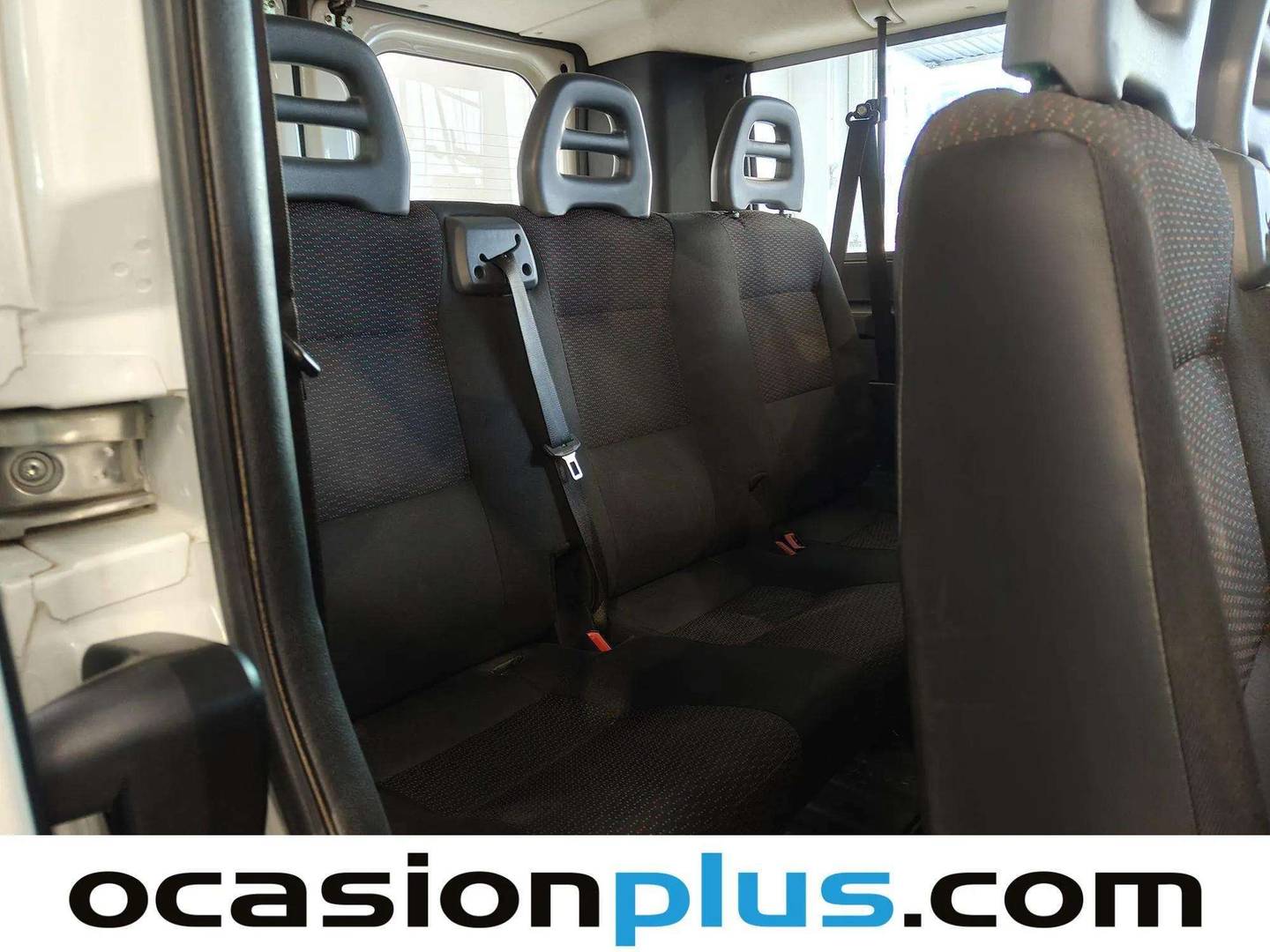 Extras y acabados del Citroën Jumper Citroen Jumper Combi BlueHDi 120 S&S 30 L1H1 (120 CV) 9 Plazas