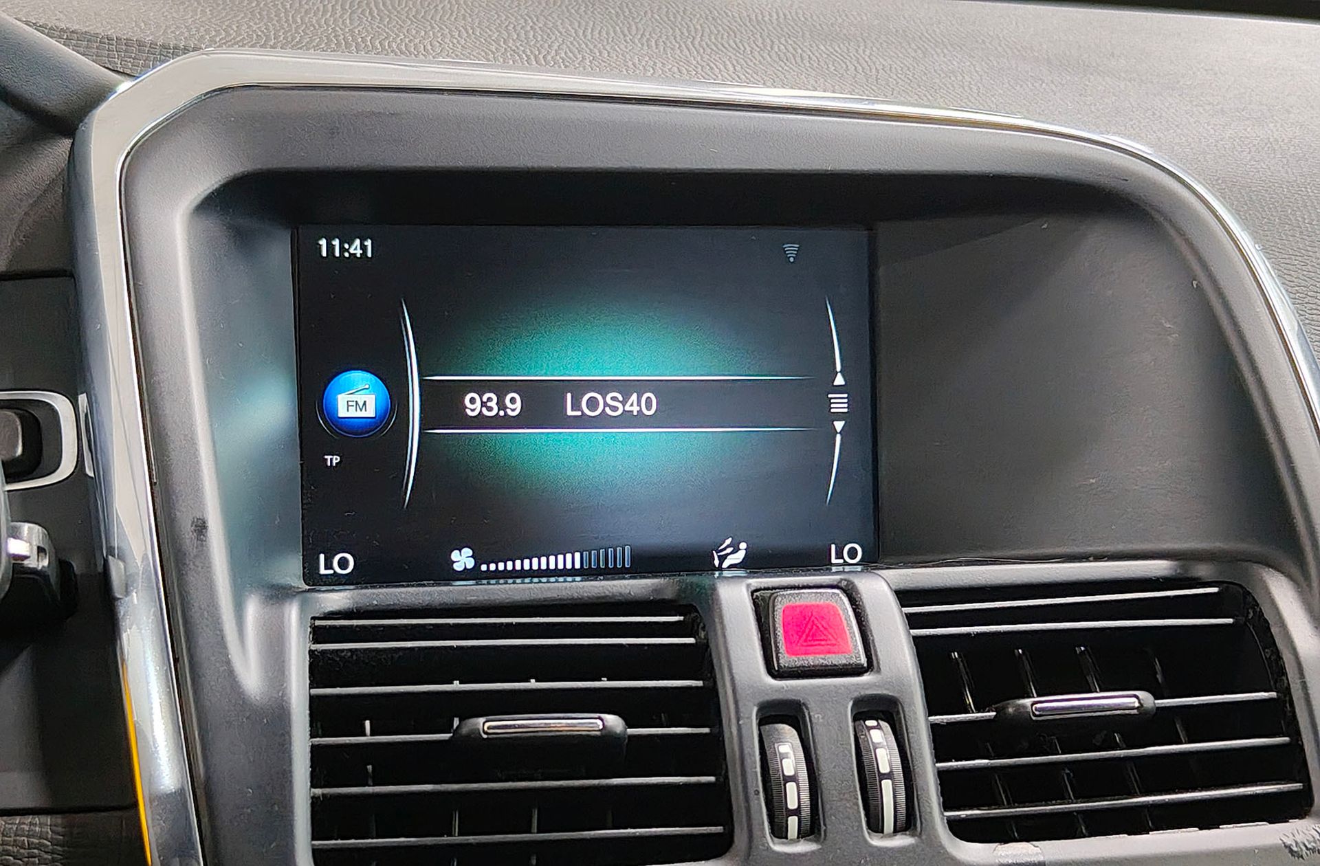 Volvo XC60 D3 R-Design Momentum - foto 30