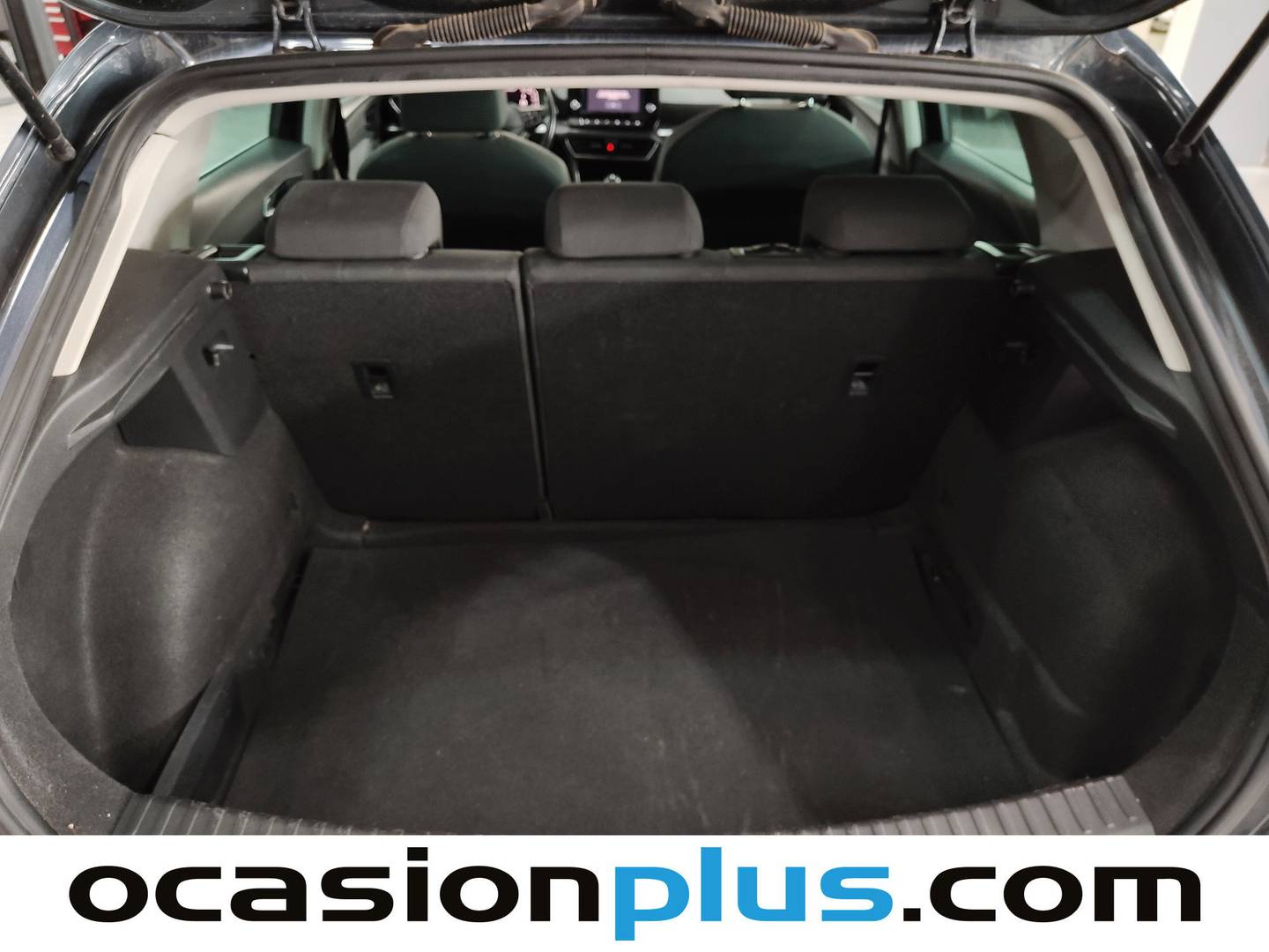 Foto trasera Seat León Seat León 1.0 TSI S&S Style Go (110 CV) izquierda