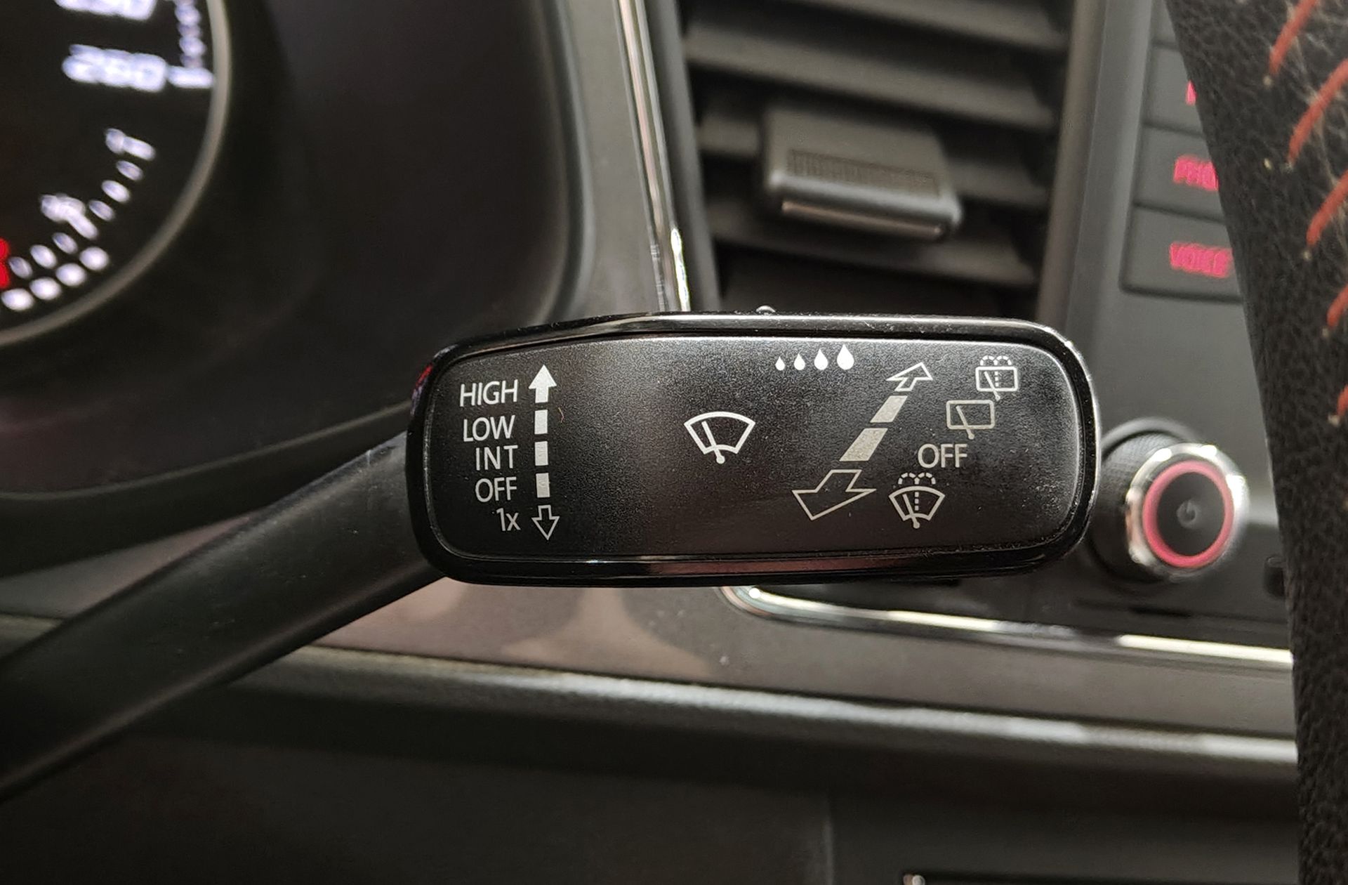 SEAT León ST 2.0 TDI FR - foto 29