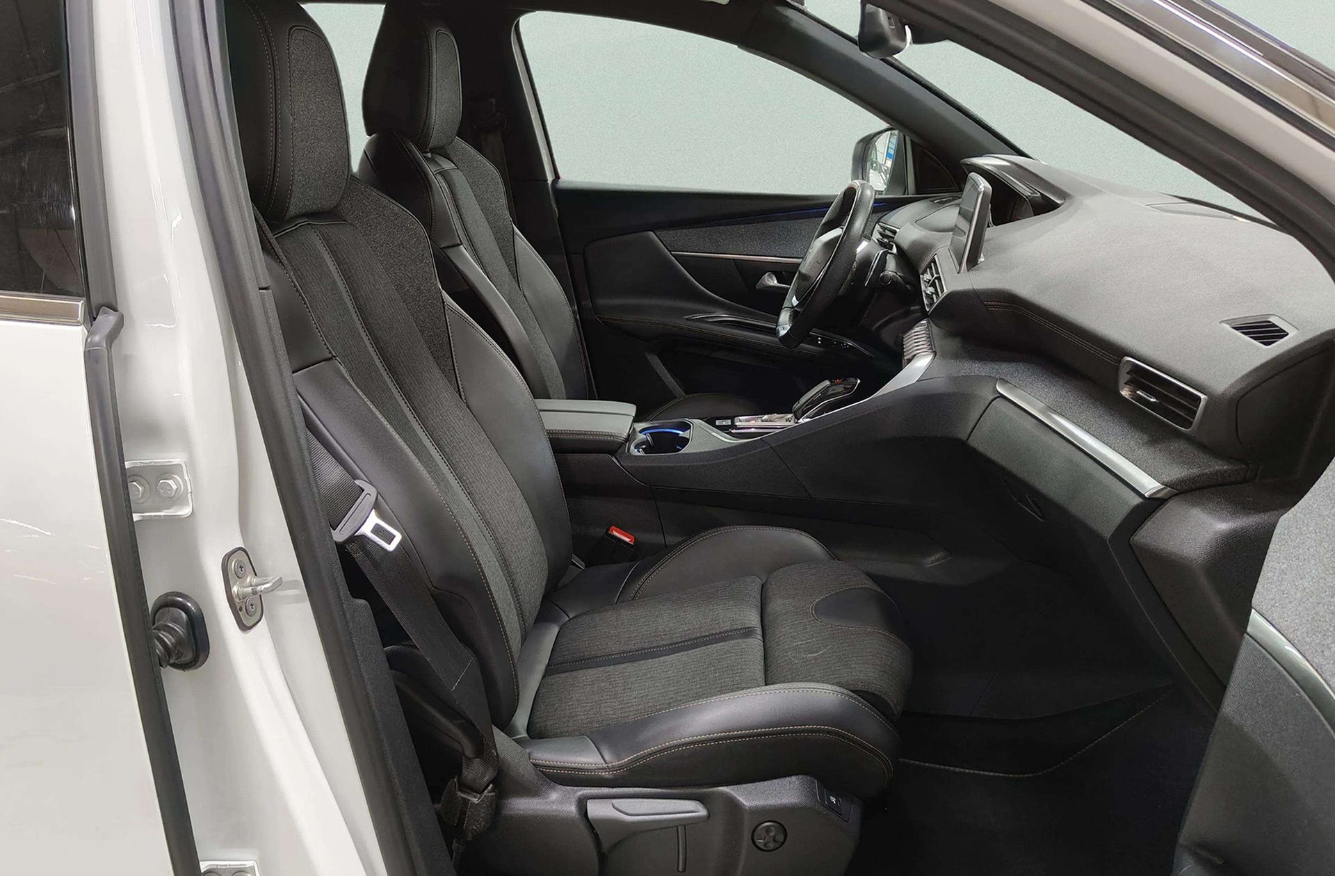 Peugeot 3008 BlueHDi 180 GT Line EAT8 - foto 20
