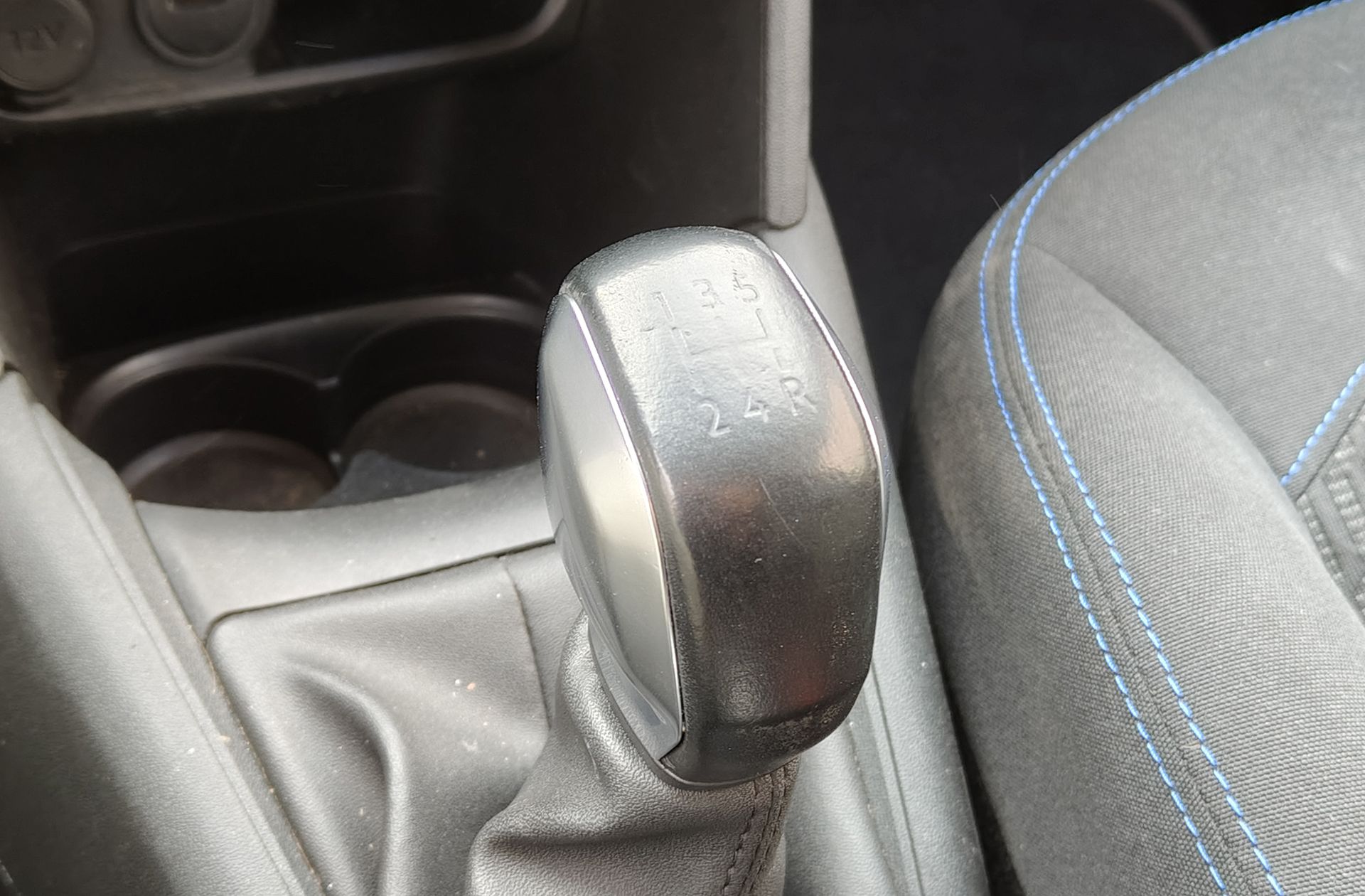 Peugeot 208 PureTech Signature - foto 5