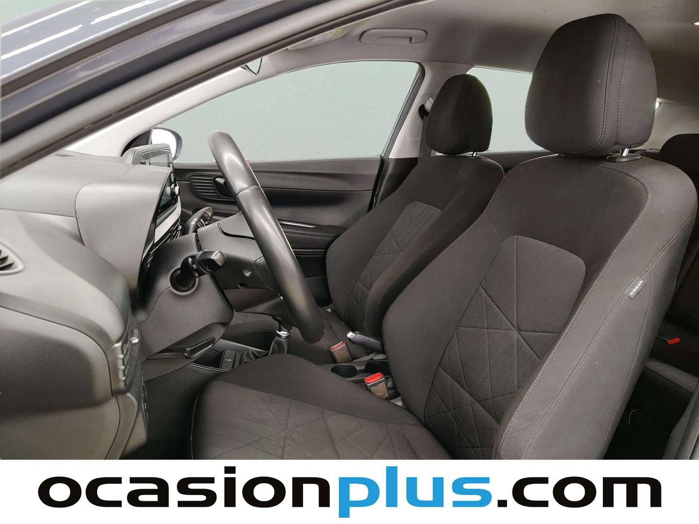 Foto asientos delanteros Hyundai Bayon Hyundai Bayon 1.2 MPI Maxx (84 CV)