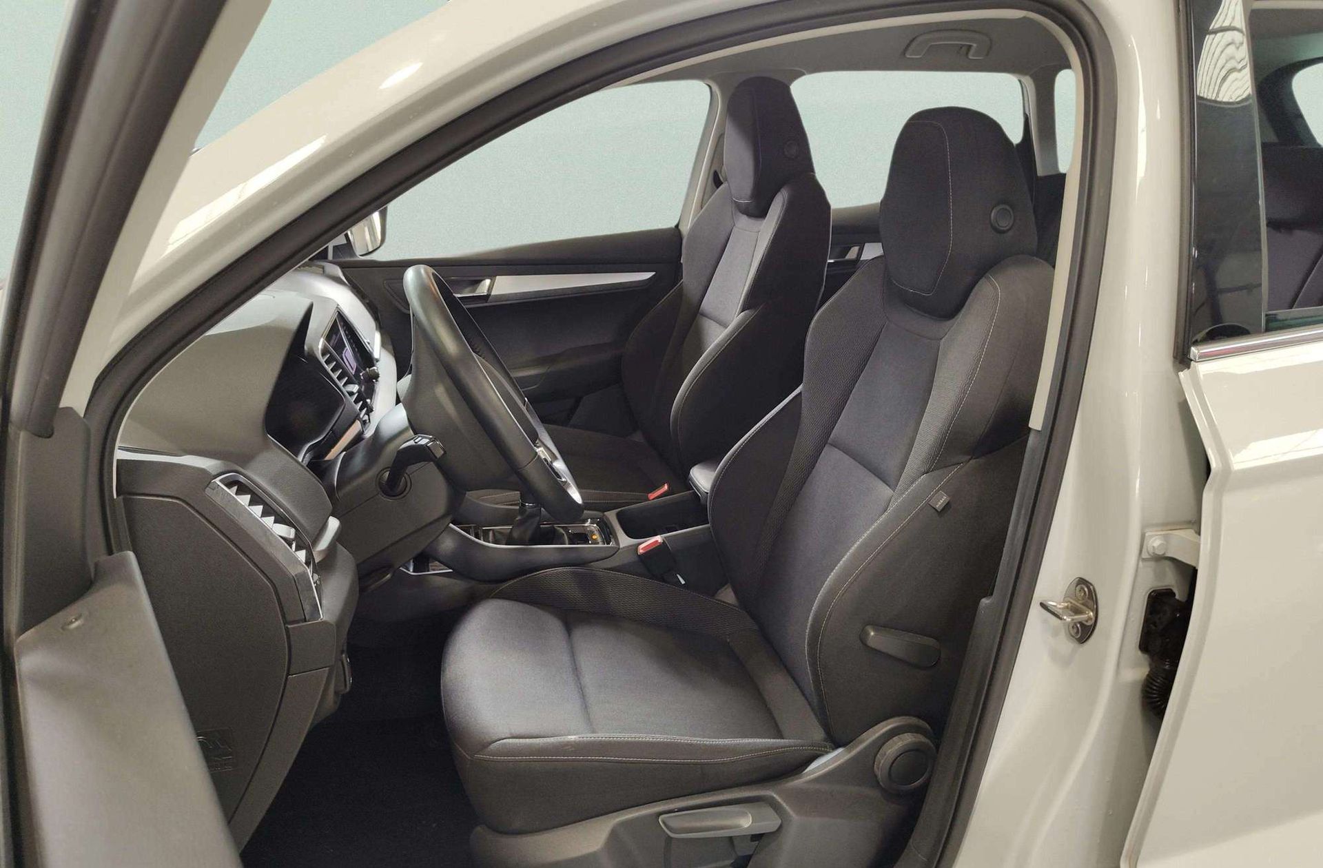 Škoda Karoq 2.0 TDI Selection - foto 11