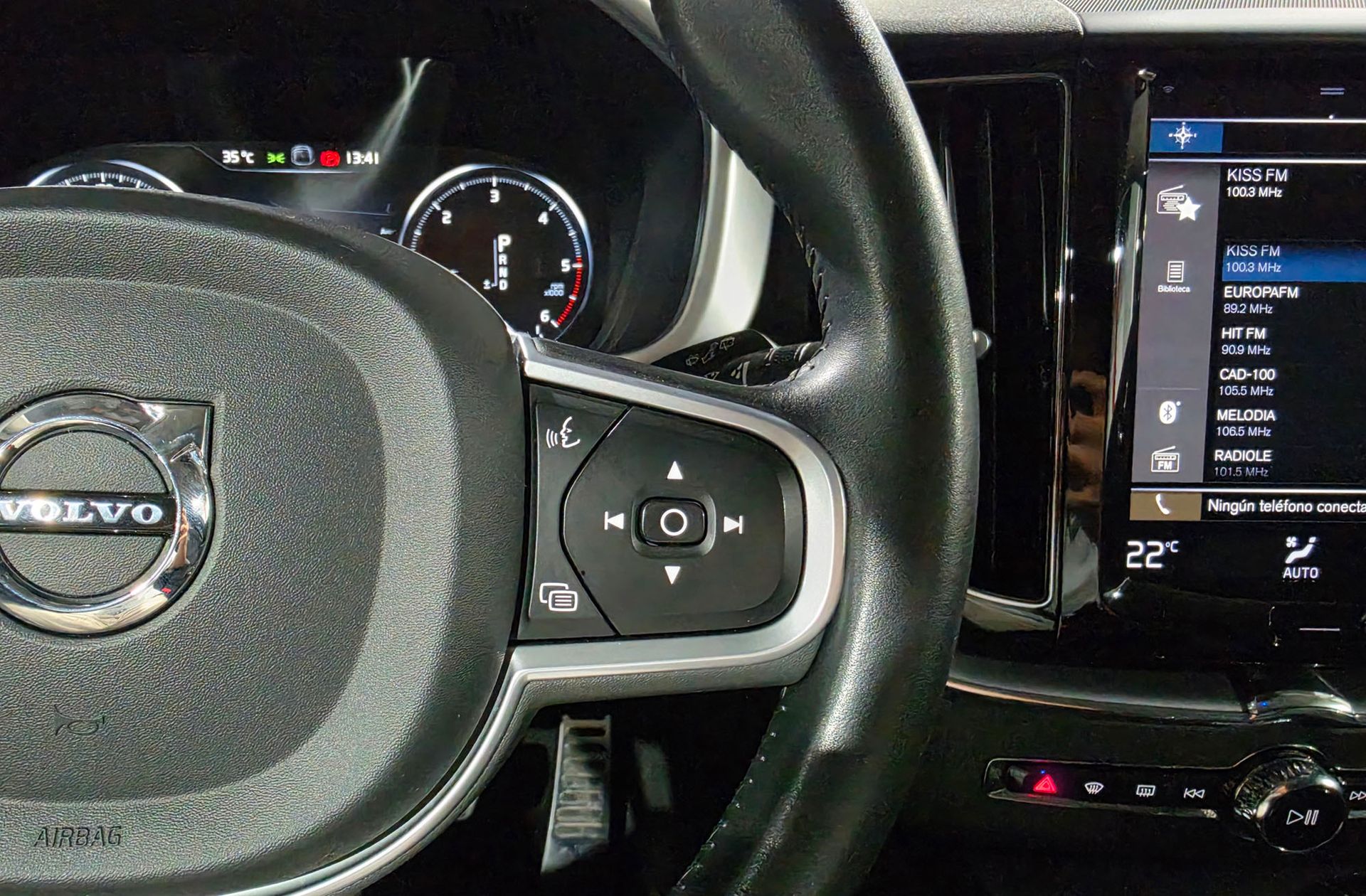 Volvo XC60 D4 Business Plus - foto 28