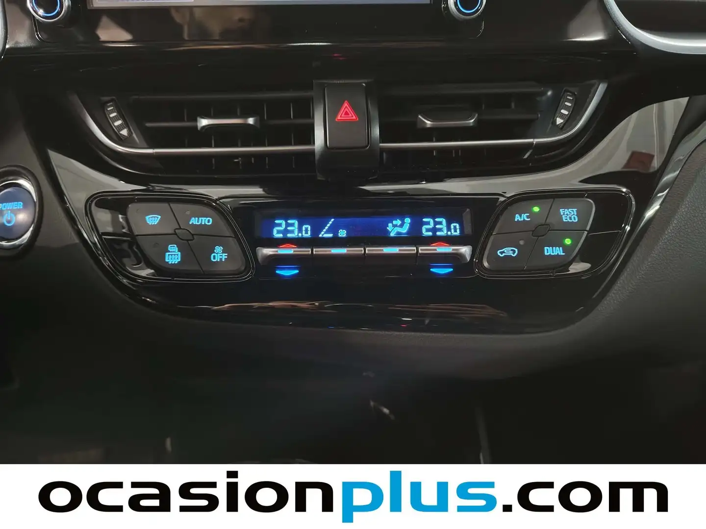 Foto Toyota C-HR Toyota C-HR 1.8 125H Advance (122 CV)