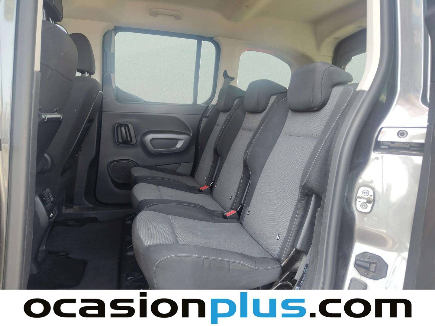 Foto asientos traseros Toyota Proace City Verso Toyota Proace City Verso 1.5D Family Active L1 Auto (131 CV)