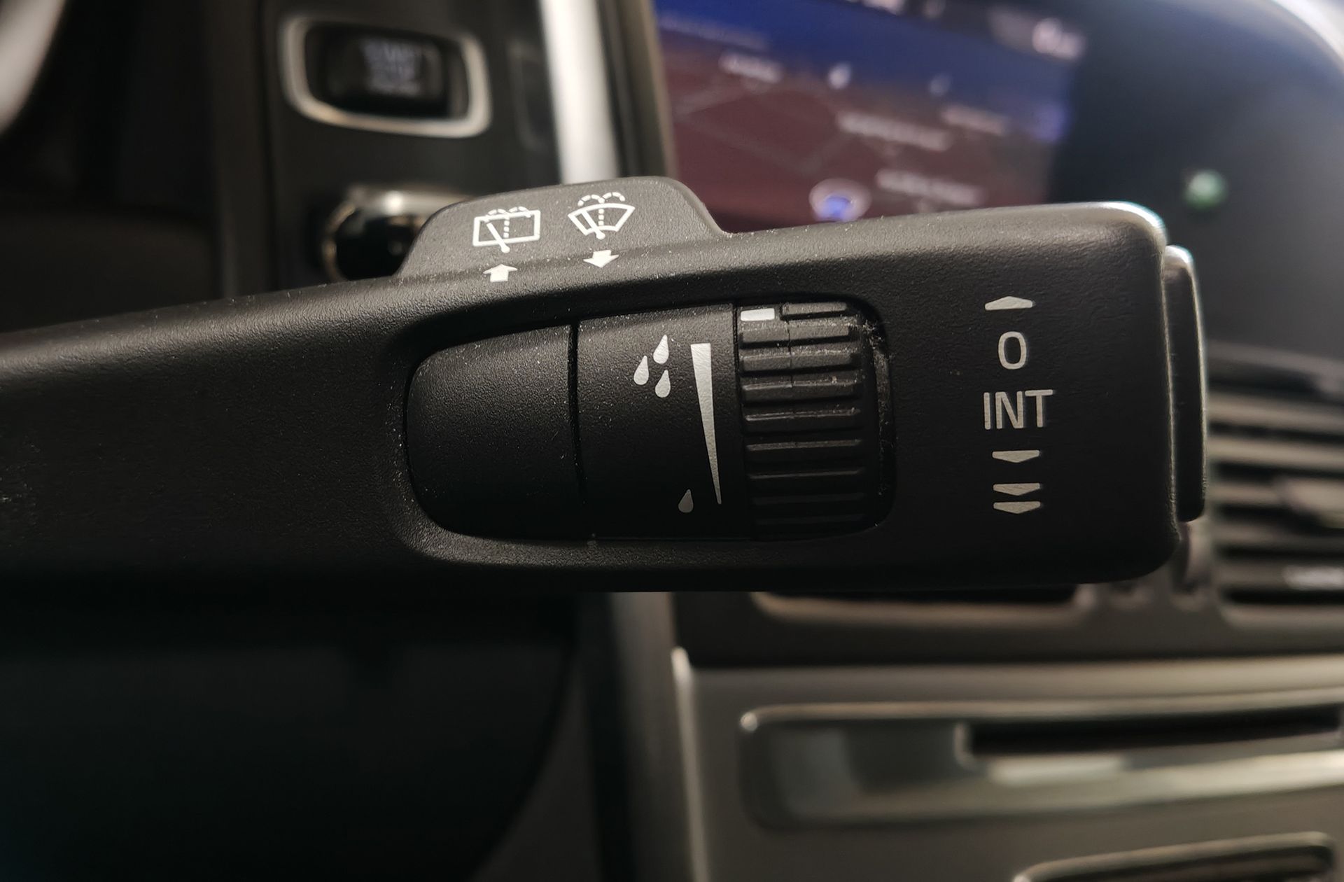 Volvo XC60 D3 Kinetic - foto 27