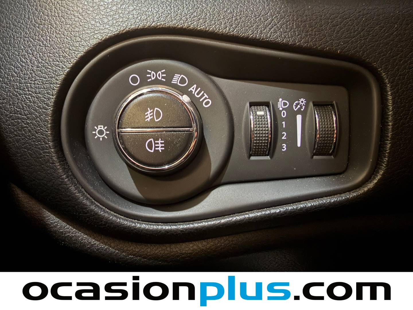 Accesorios del Jeep Renegade Jeep Renegade 1.0G Night Eagle 4x2 (120 CV)