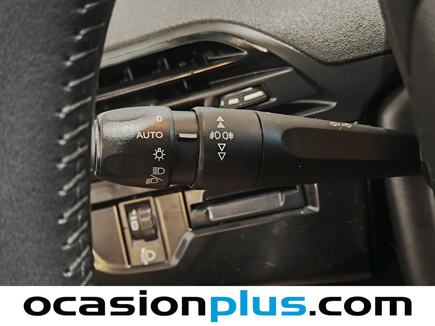 Equipamiento del Citroën C4 Picasso Citroën C4 Picasso PureTech 130 S&S Live (130 CV)