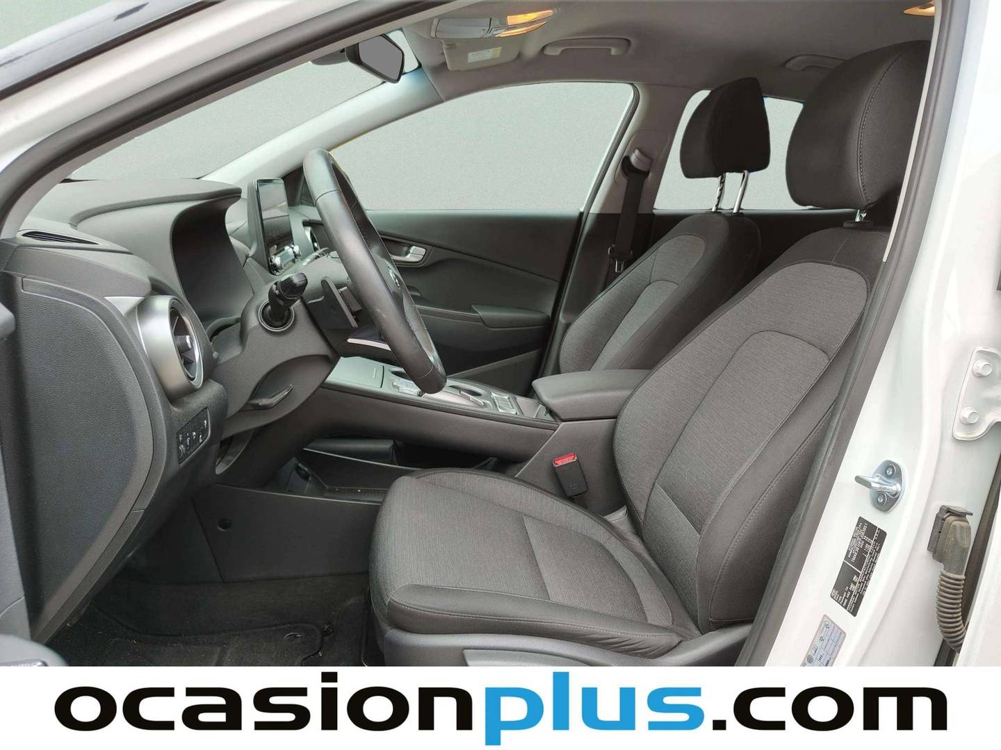 Foto asientos delanteros Hyundai Kona Hyundai Kona EV Tecno (136 CV)