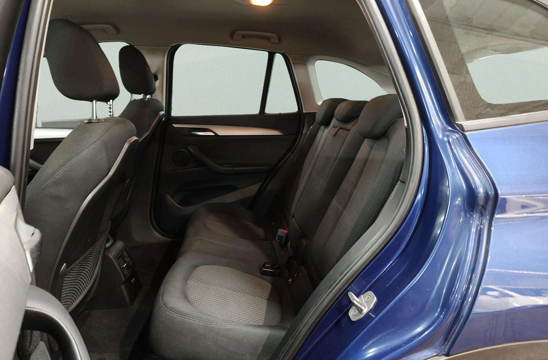 BMW X1 sDrive18d - foto 11