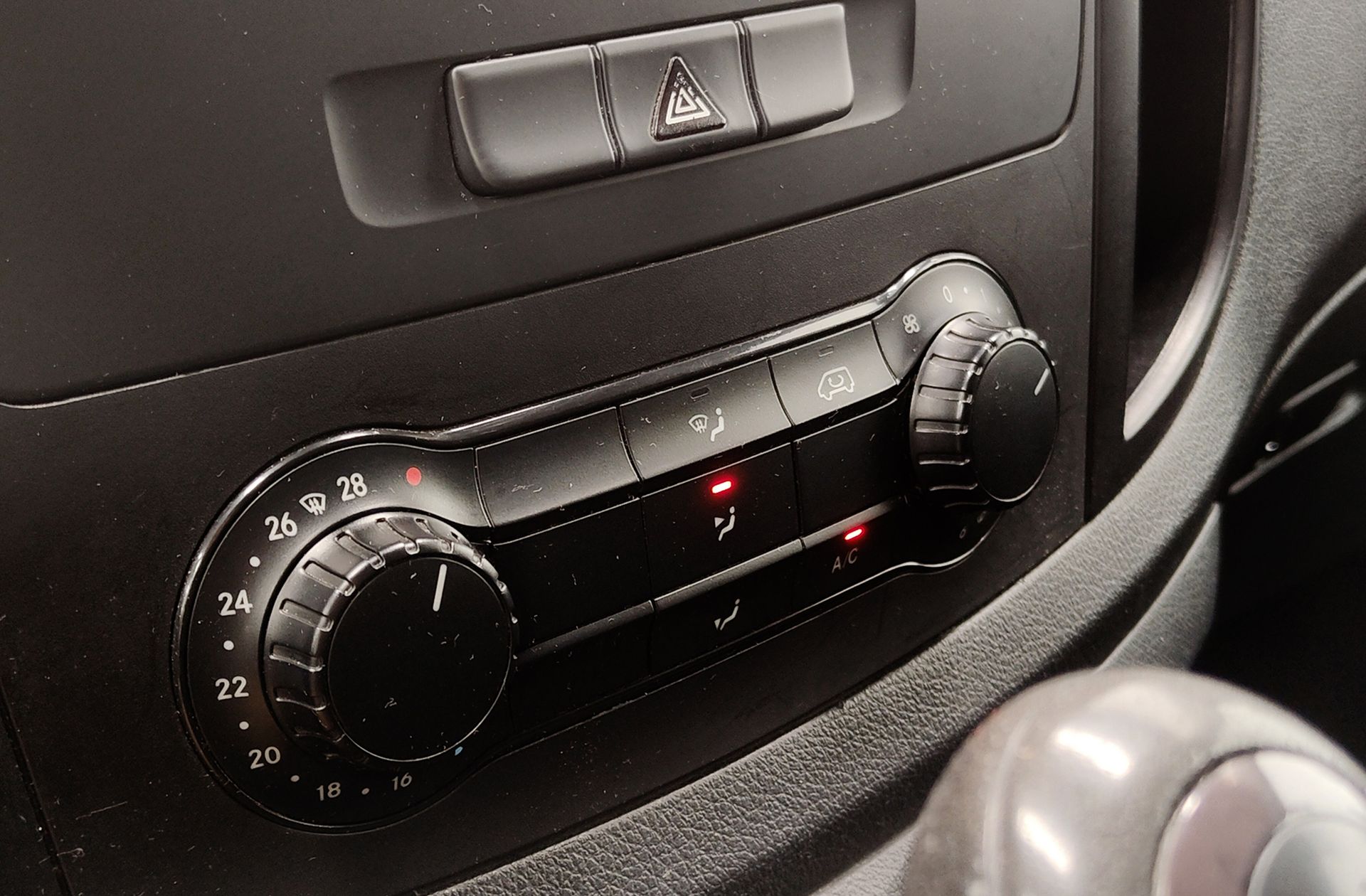 Mercedes-Benz Vito Furgon 109 CDI Compacta - foto 20