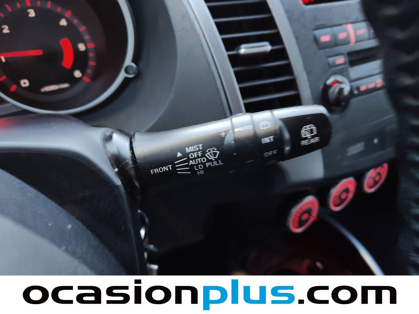 Foto Mitsubishi Outlander Mitsubishi Outlander 2.0 DI-D Intense Plus (140 CV) 7 Plazas