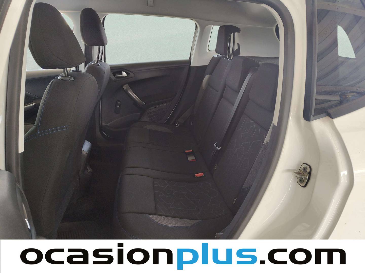 Foto asientos traseros Peugeot 2008 Peugeot 2008 BlueHDi 100 Style (100 CV)
