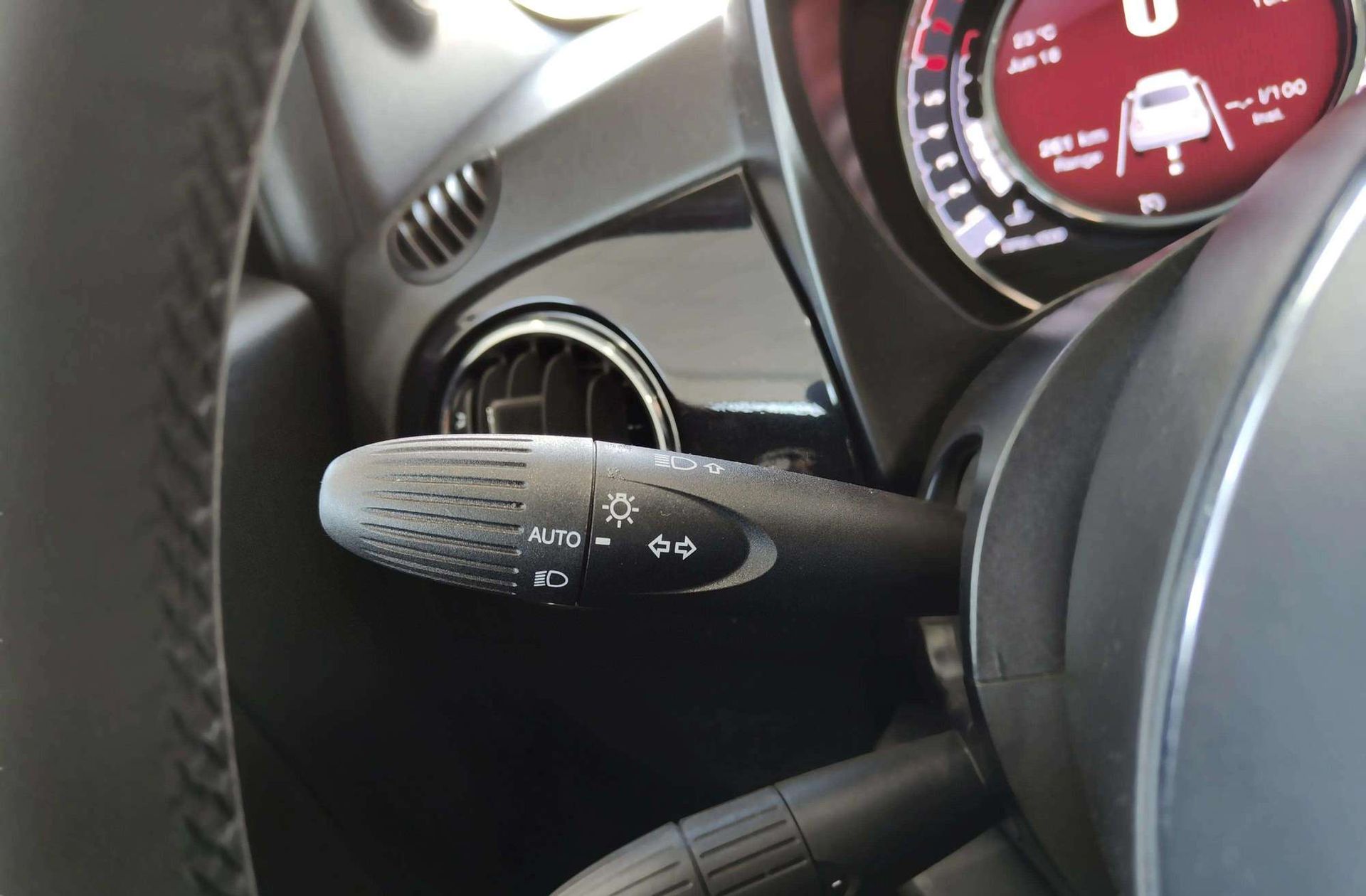 Fiat 500 1.0 Hybrid Club - foto 21