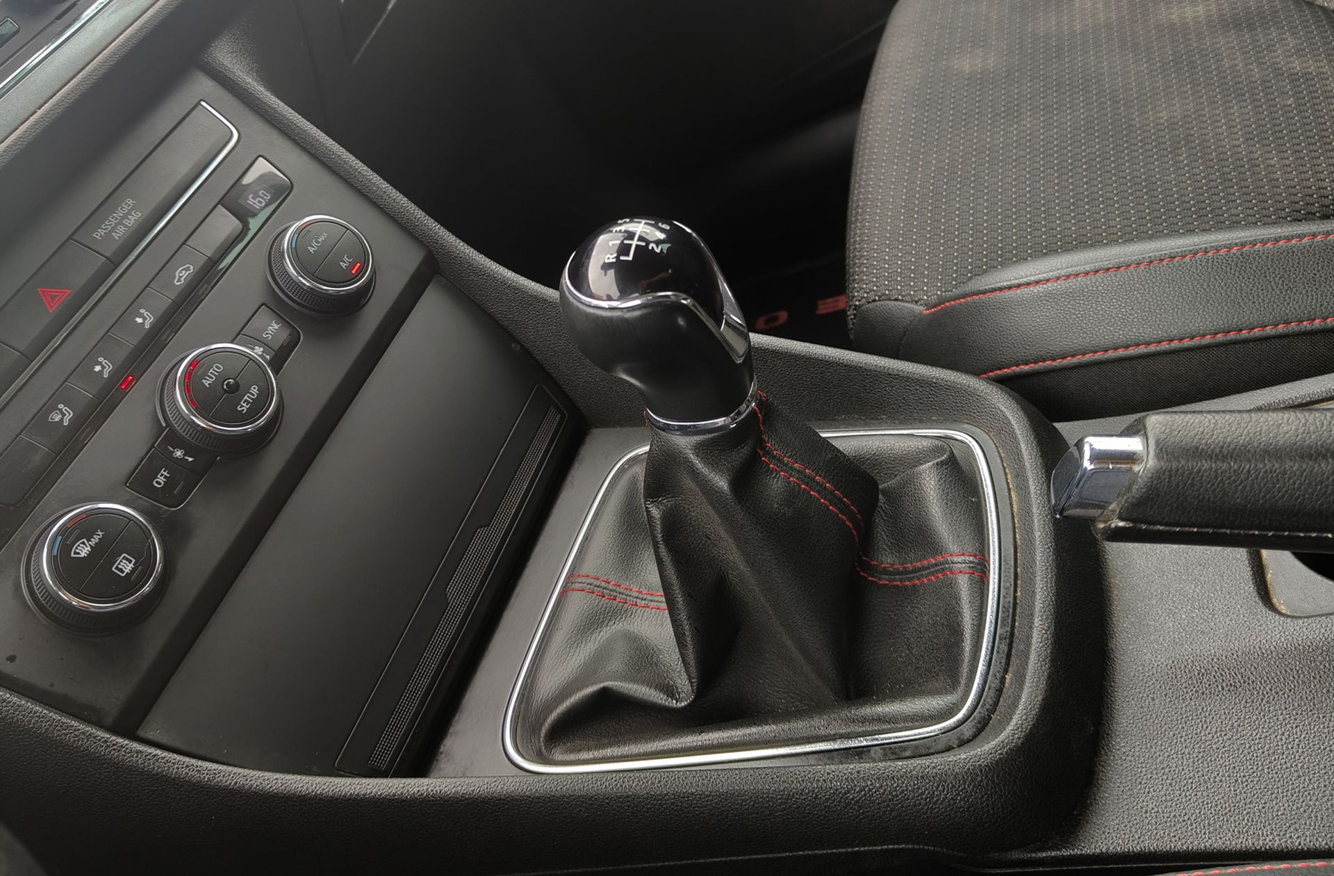 SEAT León 2.0 TDI FR - foto 5