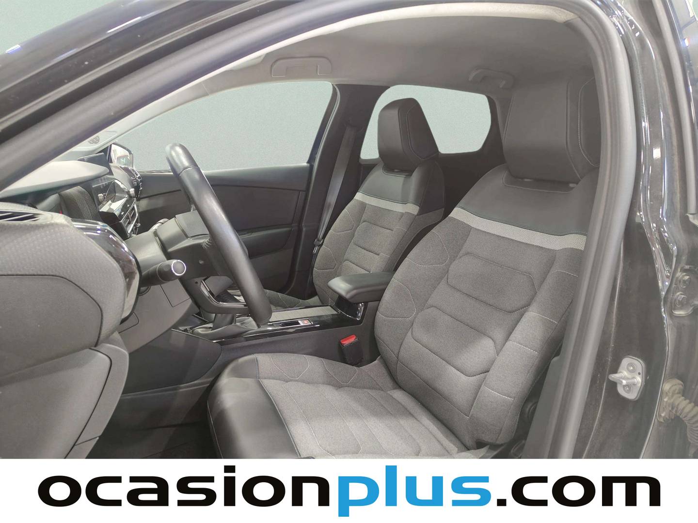 Foto asientos delanteros Citroën C4 Citroën C4 PureTech 130 S&S 6v Feel Pack (130 CV)