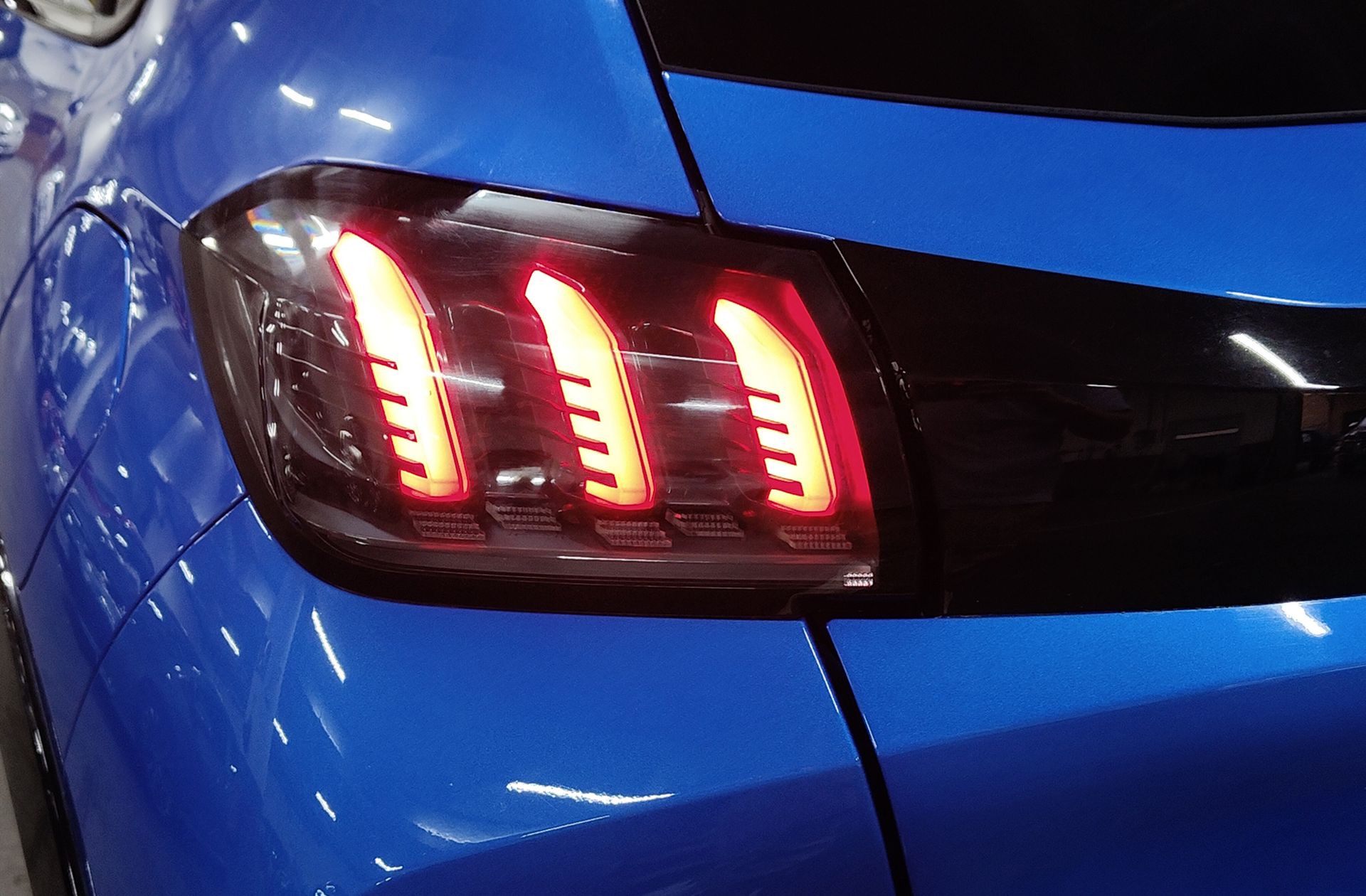 Peugeot 208 PureTech 100 GT Line - foto 22