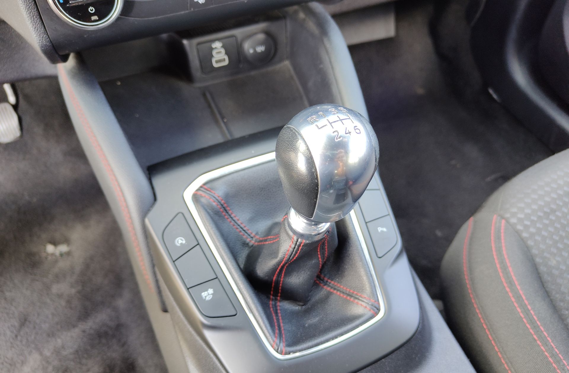 Ford Kuga 1.5 EcoBoost ST-Line 4x2 - foto 5