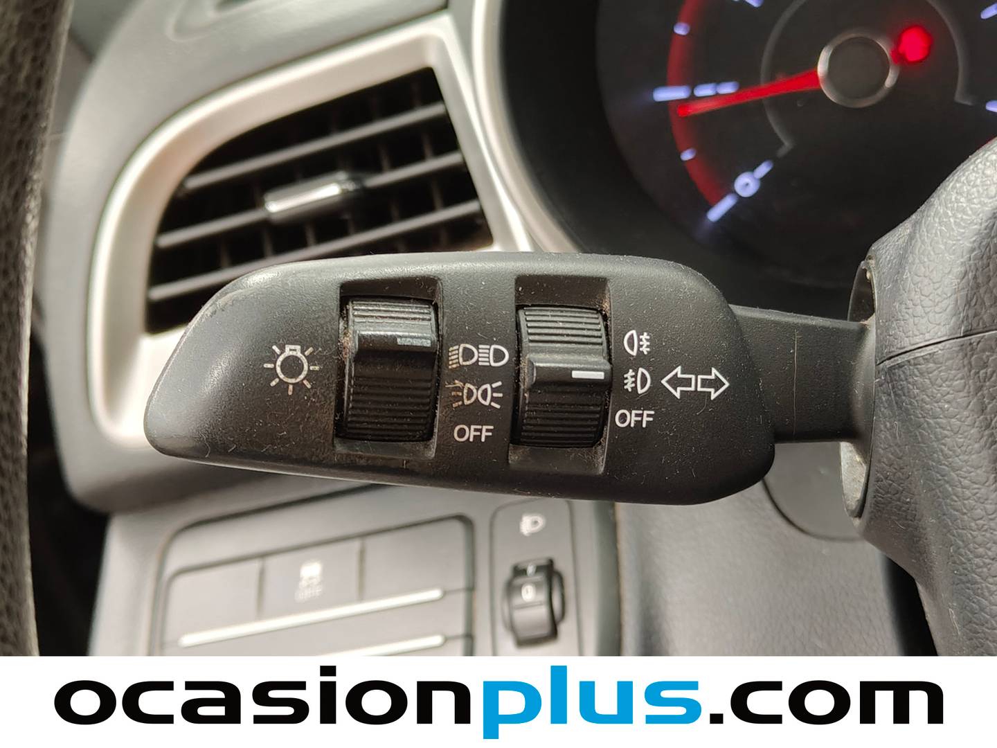 Extras y acabados del SsangYong Tivoli SsangYong Tivoli D16T Premium 4x2 (115 CV)