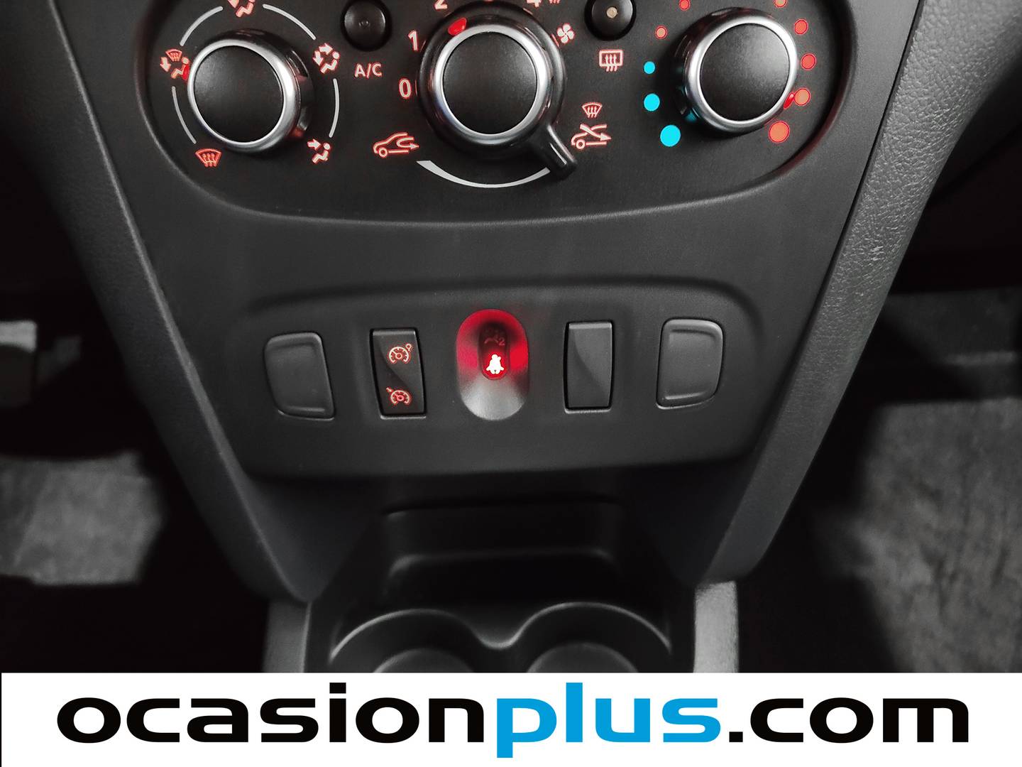 Equipamiento del Dacia Sandero Dacia Sandero Stepway Essential TCe (100 CV)