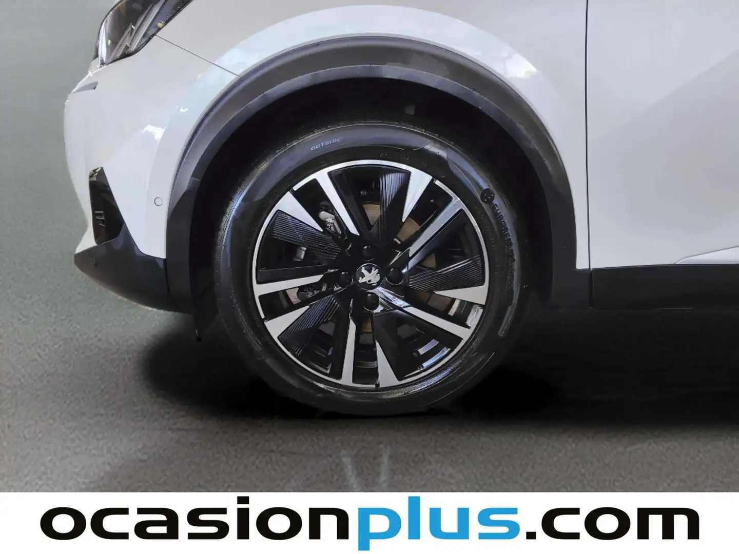 Foto Peugeot 2008 Peugeot 2008 BlueHDI 130 S&S GT Pack EAT8 (130 CV)