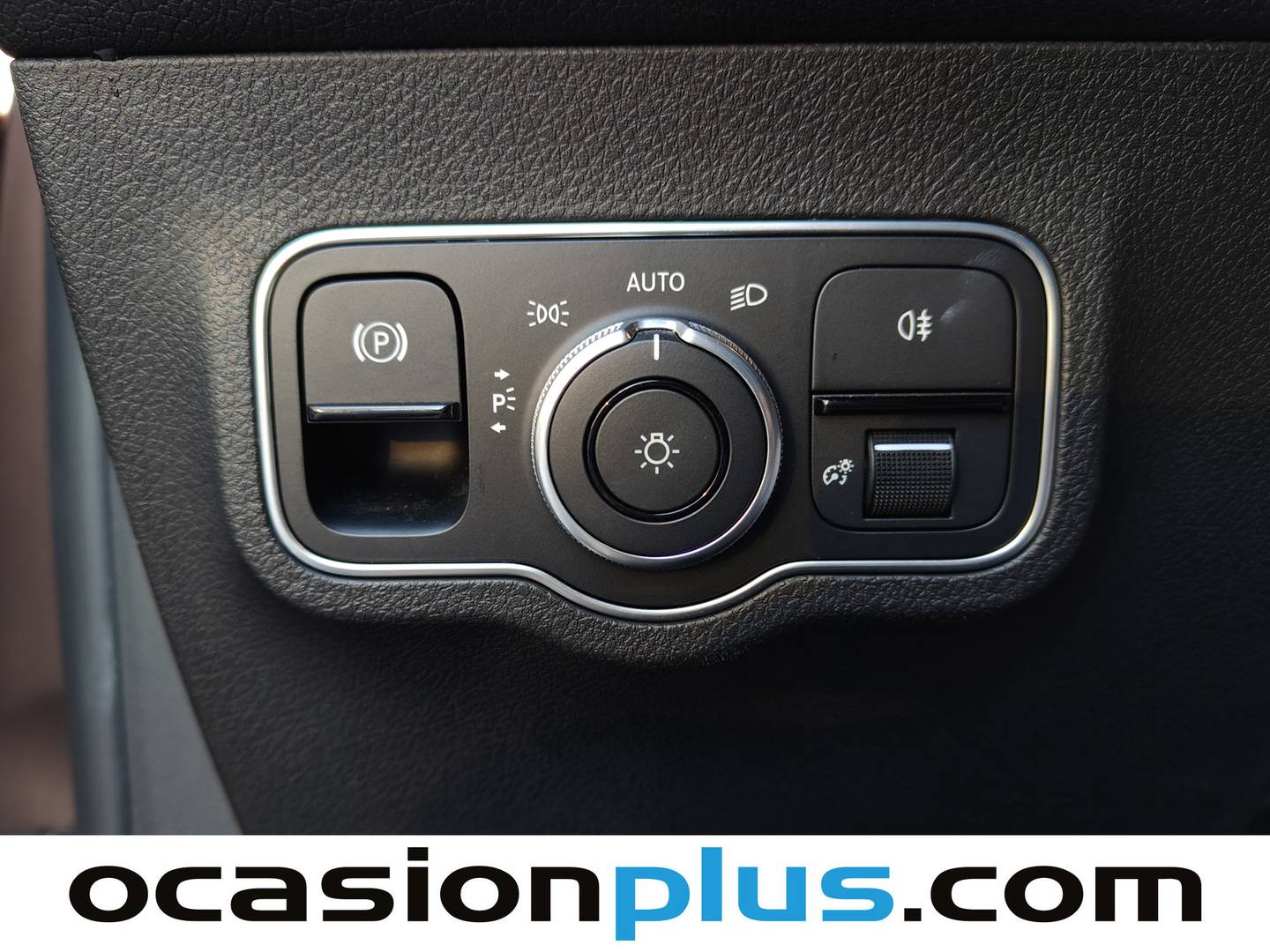 Foto Mercedes GLB Mercedes-Benz GLB 220 D 4Matic (190 CV)