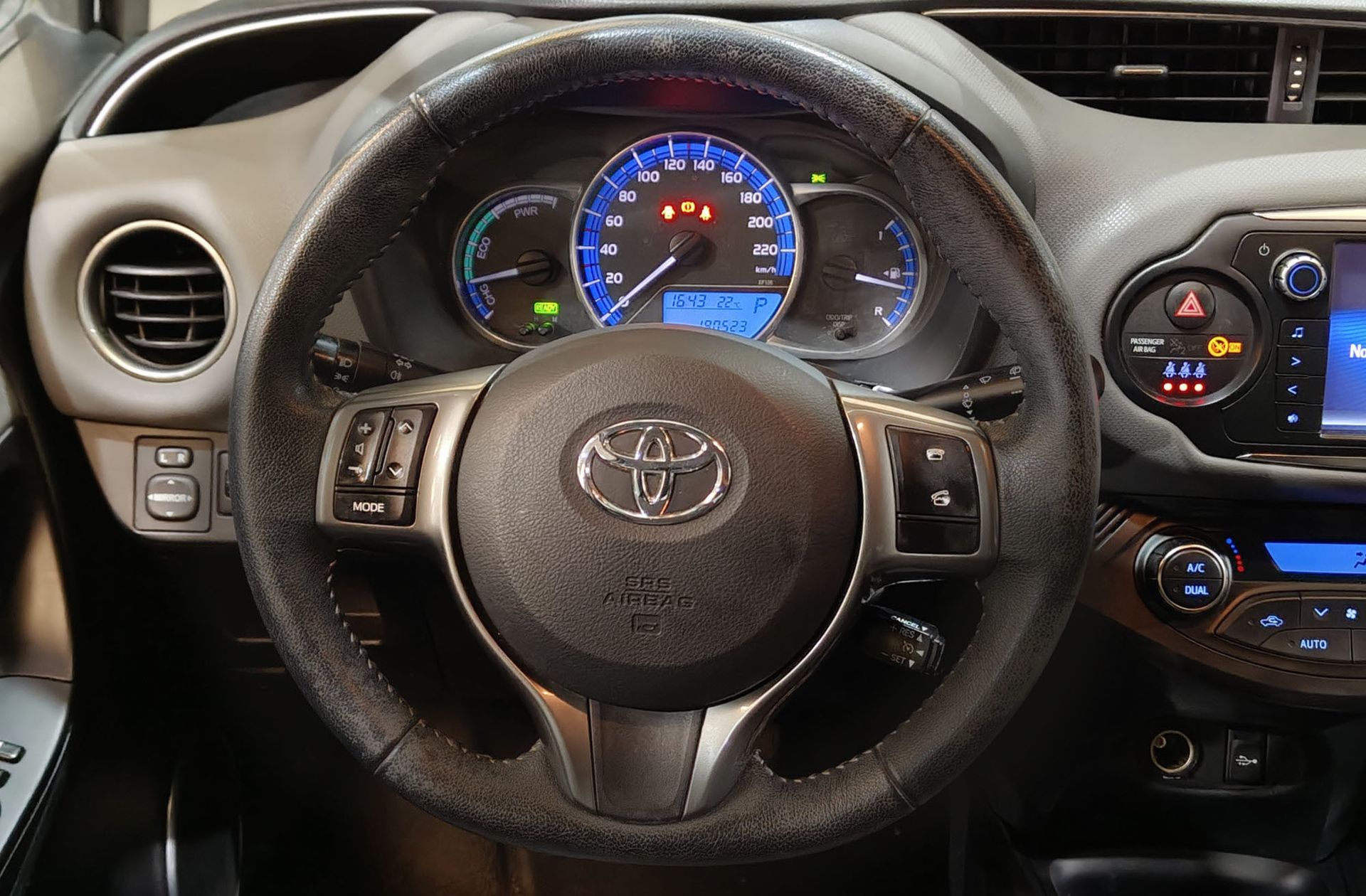Toyota Yaris 1.5 Hybrid Active - foto 19