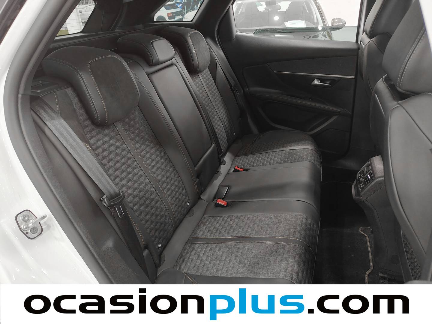 Peugeot 3008 Peugeot 3008 PureTech 130 S&S Roadtrip EAT8 (130 CV) gasolina