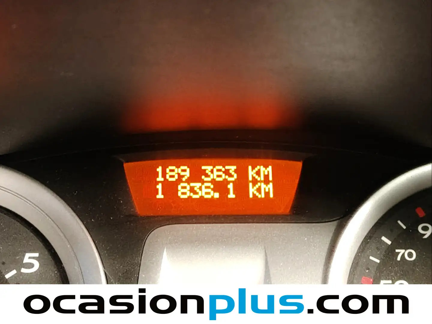 Foto Renault Clio Renault Clio 1.2 16v Pack Authentique (75 CV)