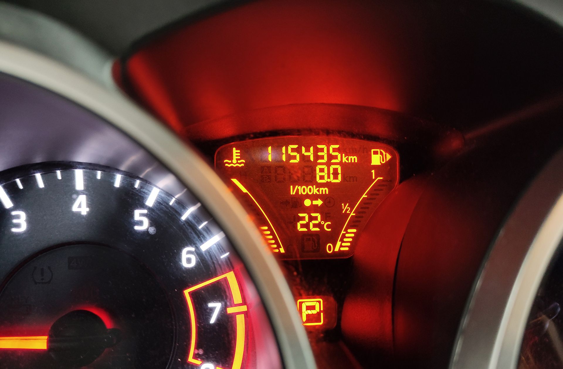 Nissan Juke 1.6 N-TEC 4x2 - foto 10
