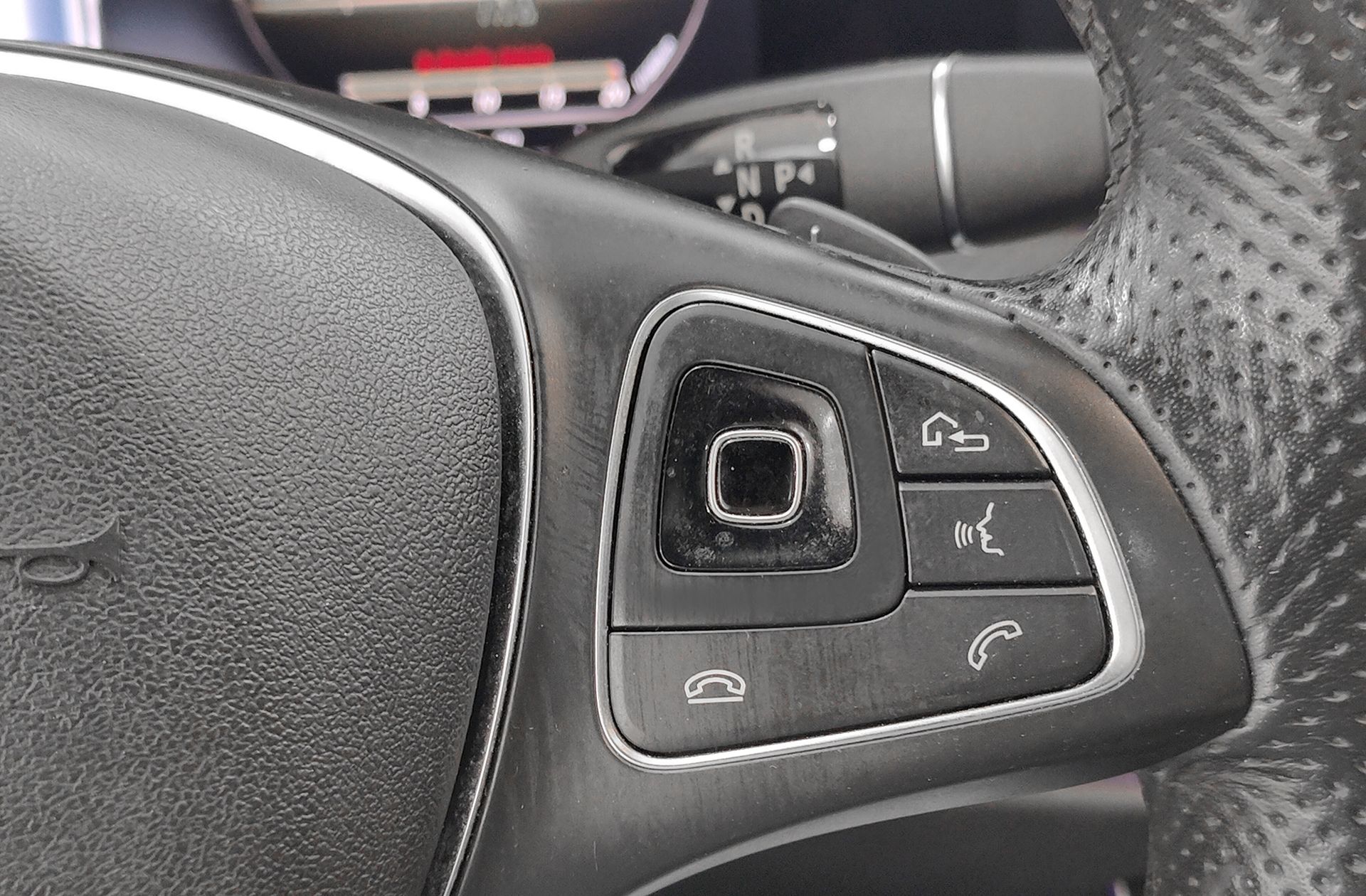 Mercedes-Benz Clase E 220 d Estate All-Terrain 4Matic - foto 35