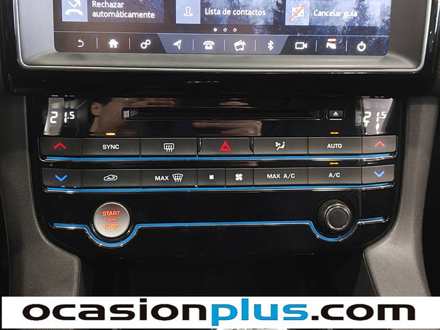 Foto Jaguar F-Pace Jaguar F-PACE 2.0L i4D Pure RWD (180 CV)