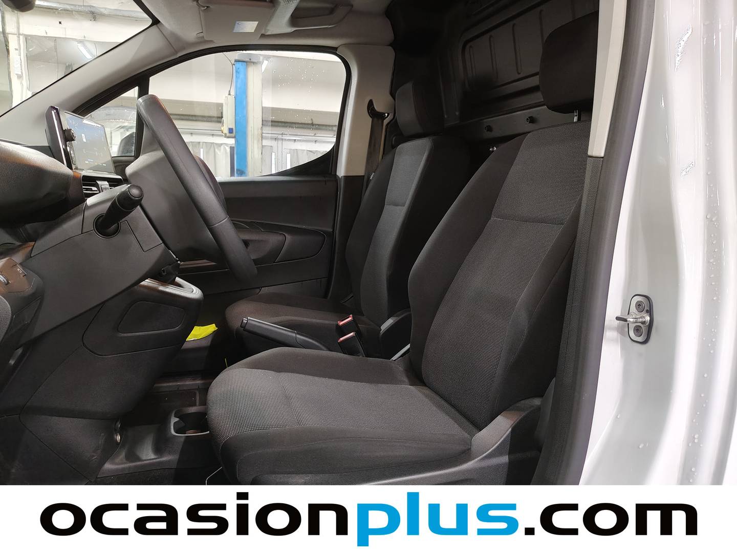 Foto asientos delanteros Peugeot Partner Peugeot Partner Furgon BlueHDi 100 Standard 600kg (102 CV)