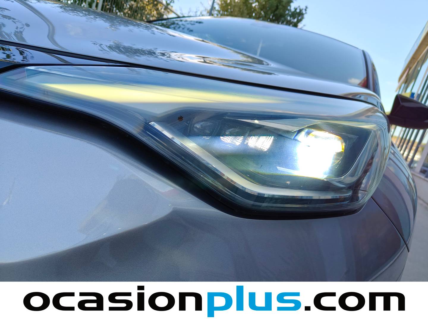 Acabados Toyota C-HR Toyota C-HR 180H Advance Luxury (184 CV)