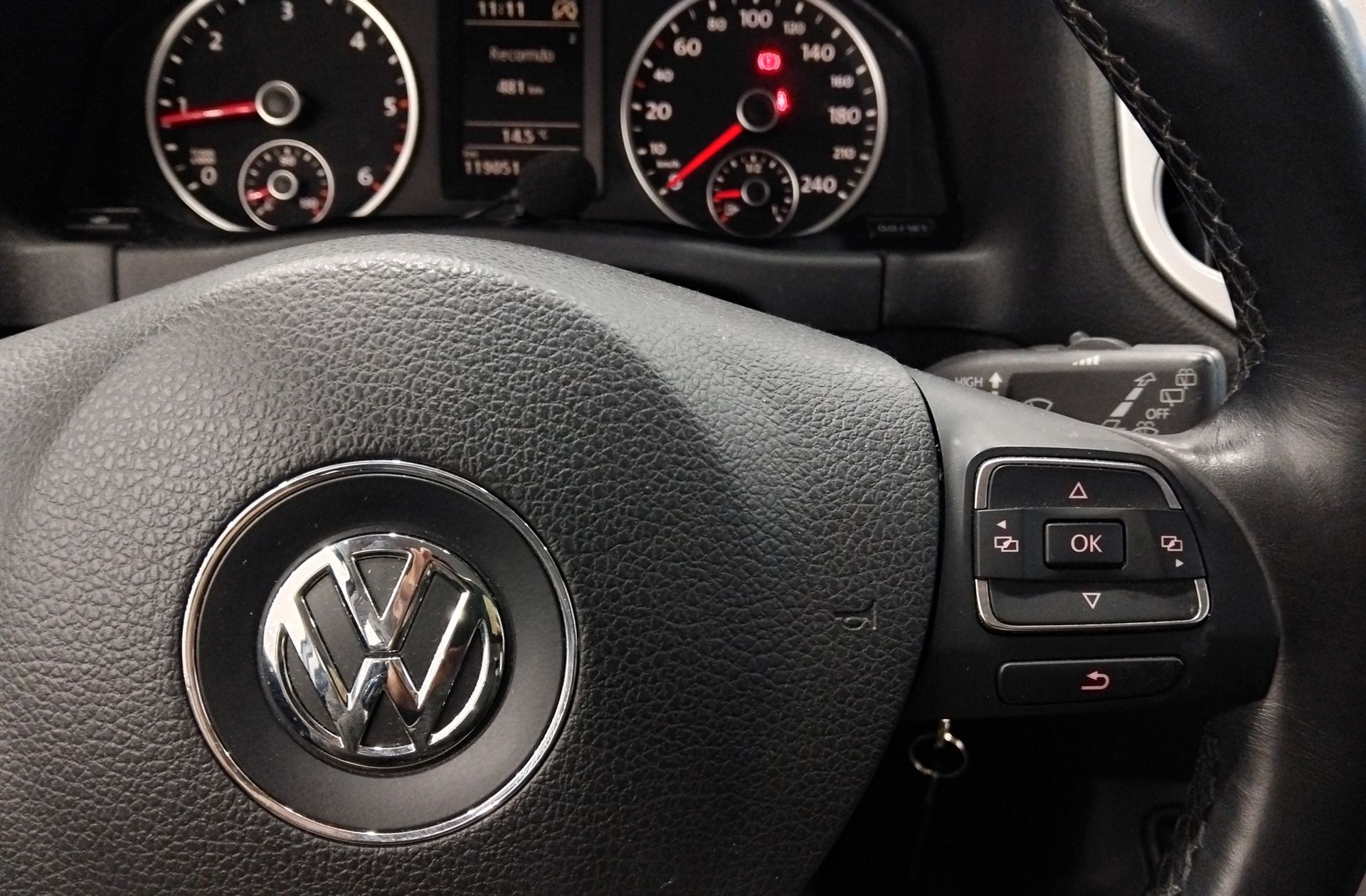 Volkswagen Tiguan Advance 2.0 TDI BMT Front Drive - foto 23