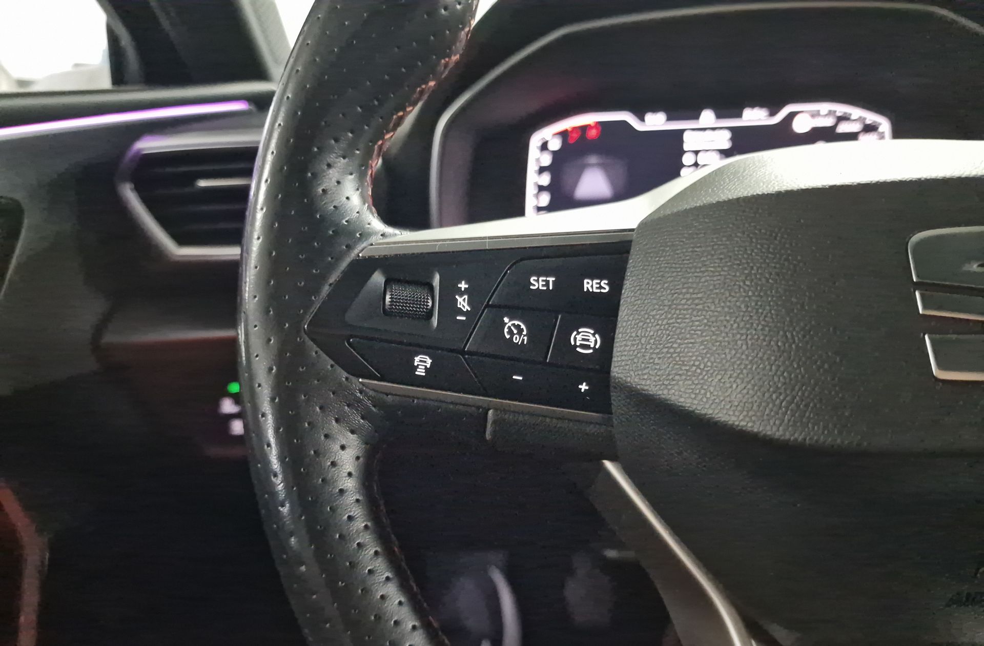 SEAT León 1.0 TSI FR 25 Aniversario - foto 30