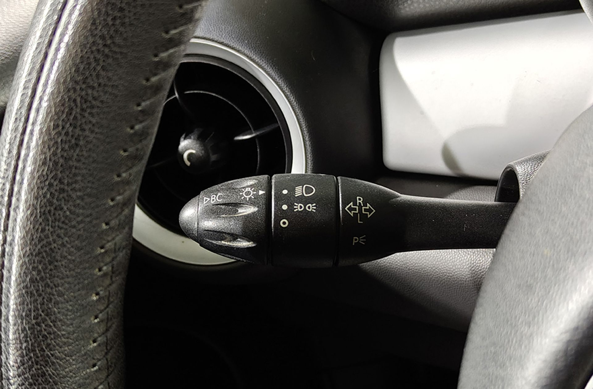 MINI Cooper One - foto 17