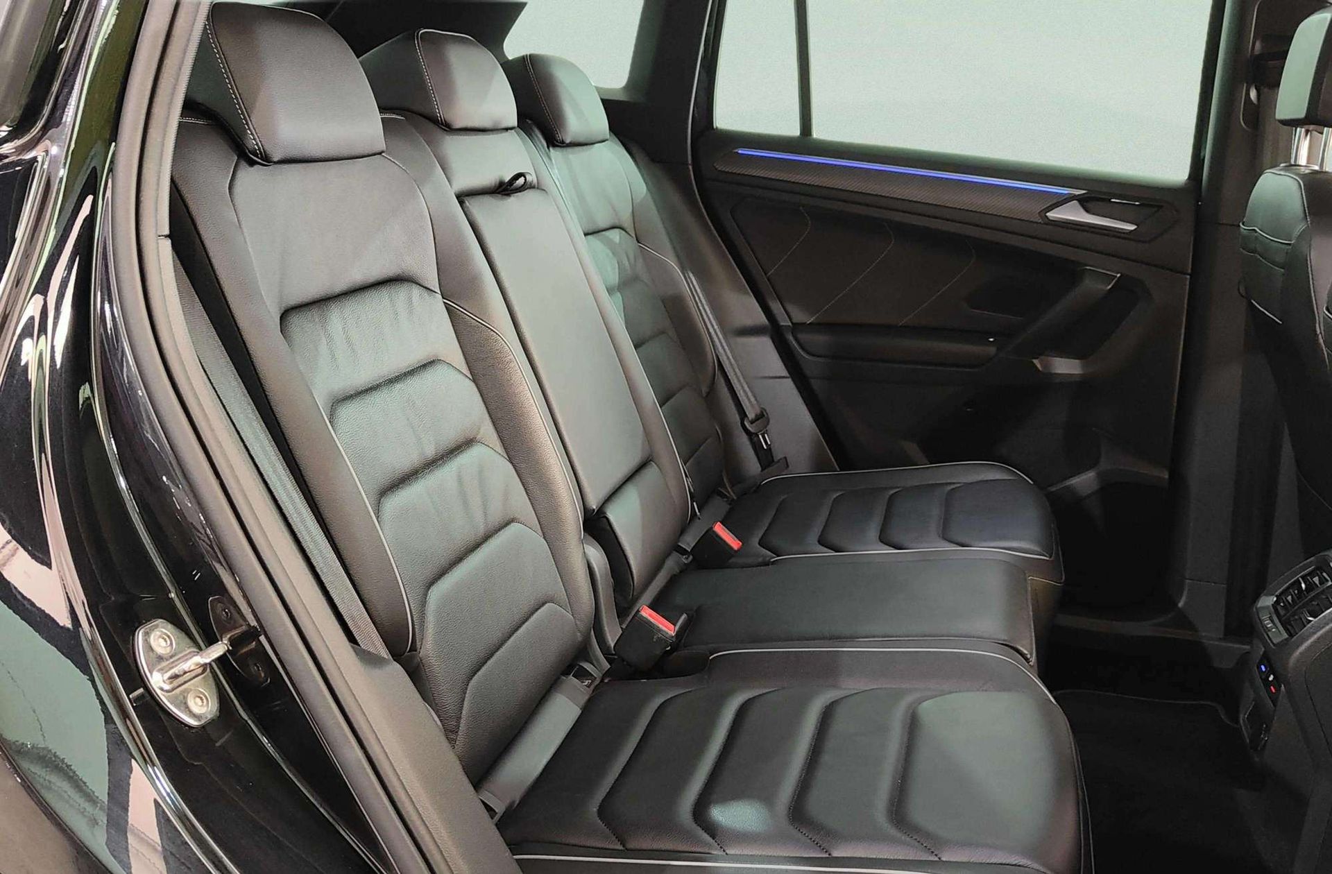 Volkswagen Tiguan R-Line 2.0 TDI 4Motion DSG - foto 23