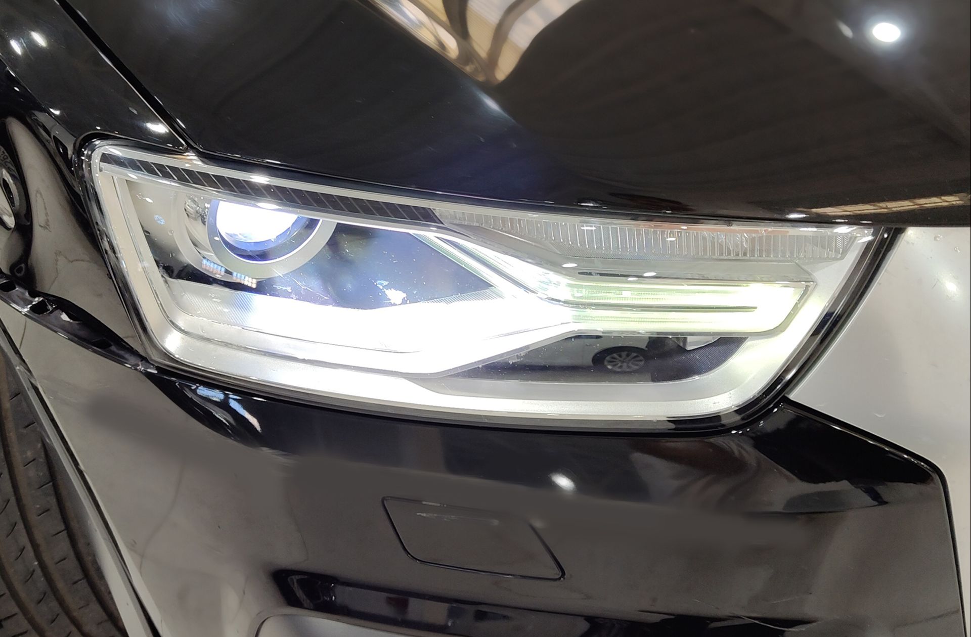 Audi Q3 design edition 2.0 TDI - foto 14